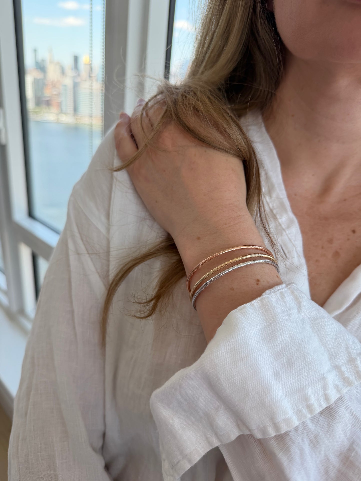 Triple Mesh Stretch Bangle — Three-Tone 14K Gold