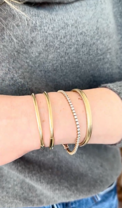 Gold Stretch Mesh Bangle — 14K Yellow Gold